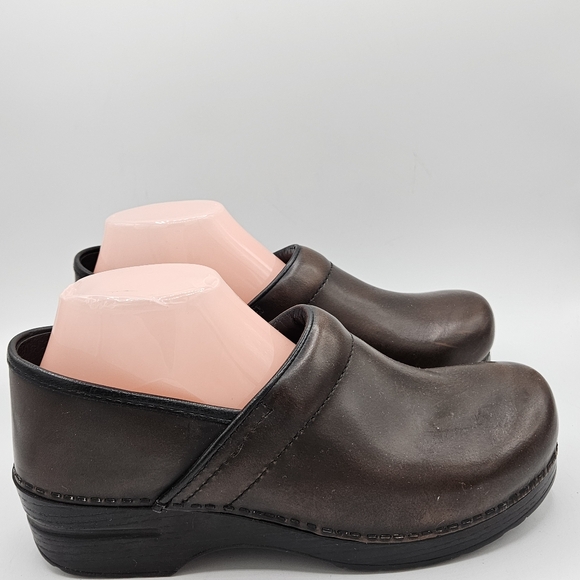 Dansko classic clog shoes size 41 US size 10.5 / 11 - Picture 5 of 16